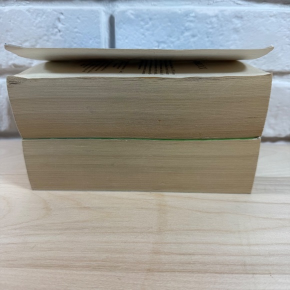 "The Seventh Scroll" and "Warlock" by Wilbur Smith Paperback Novels - Picture 5 of 8